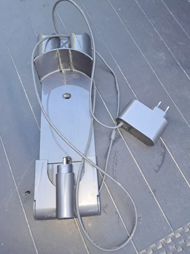 Base y cargador Dyson