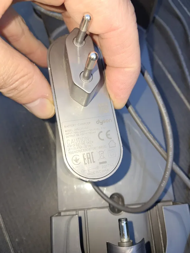 Base y cargador Dyson