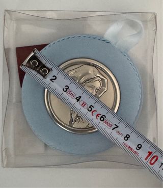 Medalla Cuna Virgen con Niño de Plata Ley y tejido