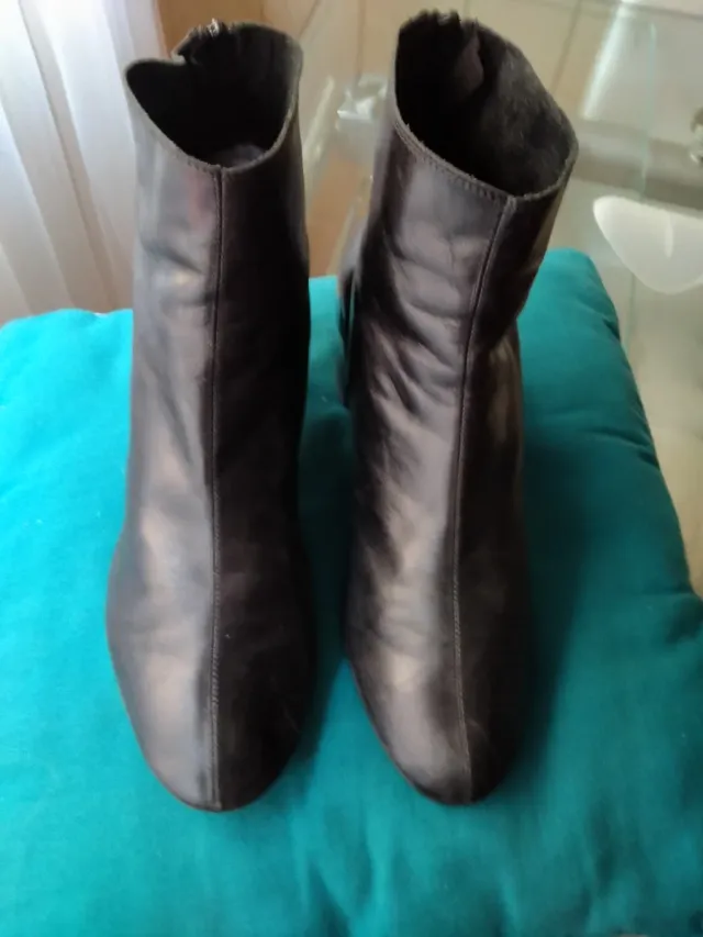 Botines piel negros talla 37