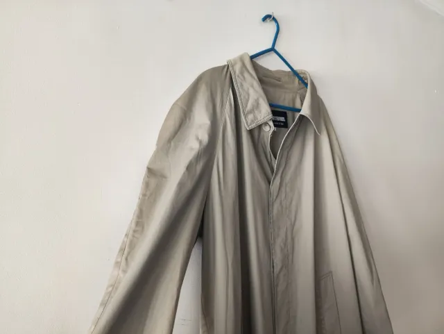 Gabardina beige Cortefiel