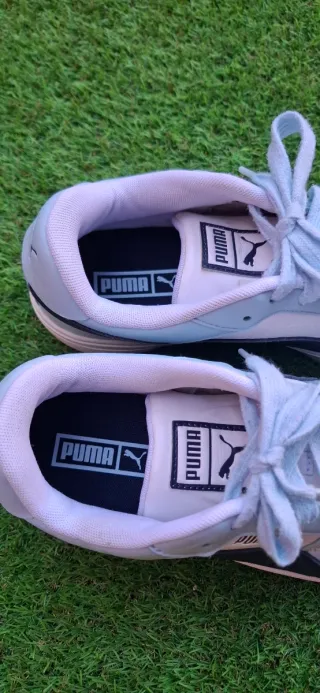 Zapatillas Puma Azules y Blancas