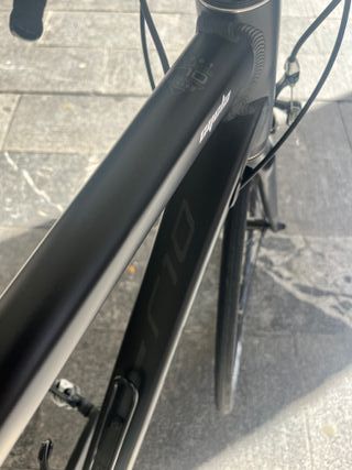 Bicicleta carretera Megamo R10 Shimano 105.Talla M