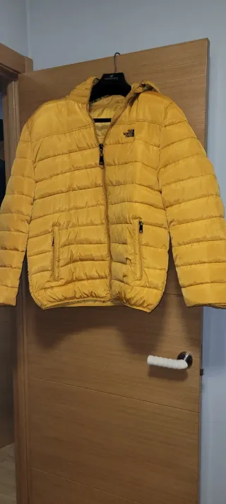 Urge por mudanza  Cazadora The North Face mostaza