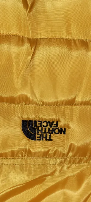 Urge por mudanza  Cazadora The North Face mostaza