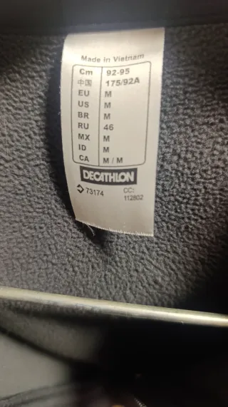 Chaqueta Trekking Quechua Talla M