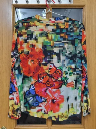 Blusa Desigual Estampada Mariposas
