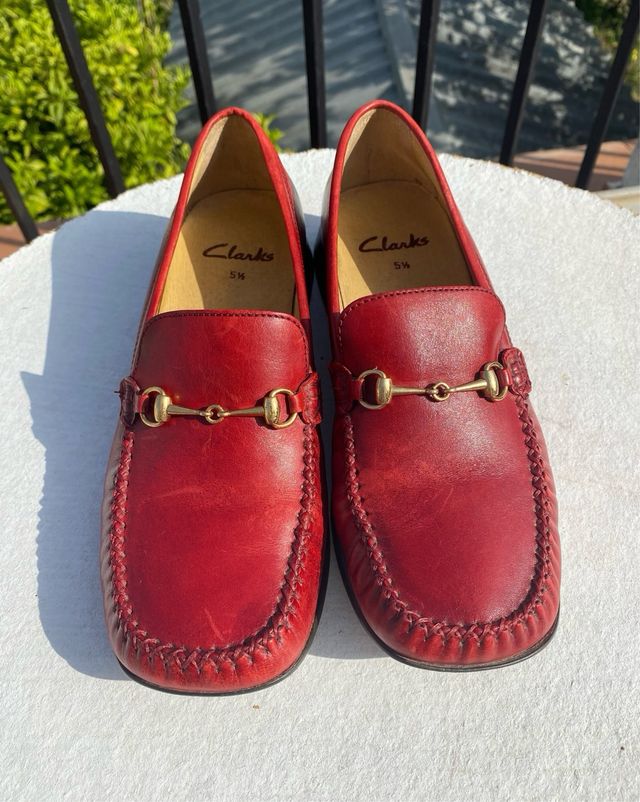 Mocasines Clarks Rojo con Detalle Horsebit T 38,5
