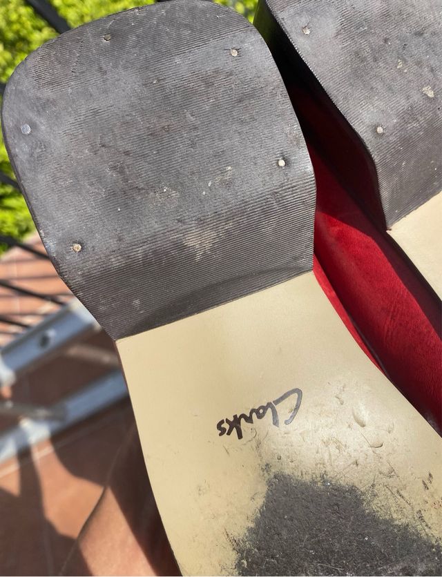 Mocasines Clarks Rojo con Detalle Horsebit T 38,5