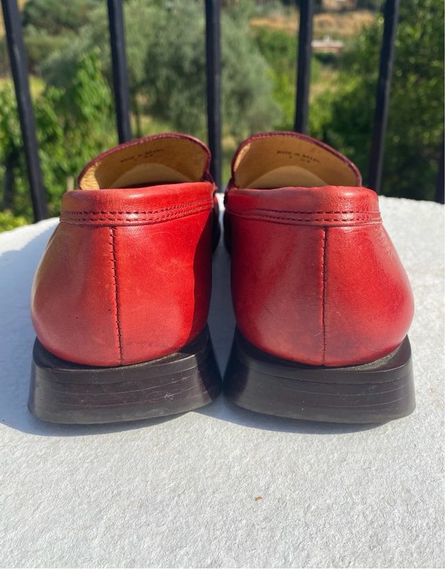 Mocasines Clarks Rojo con Detalle Horsebit T 38,5