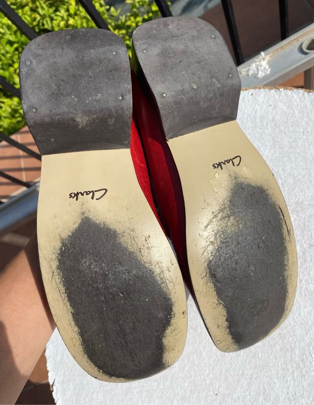 Mocasines Clarks Rojo con Detalle Horsebit T 38,5