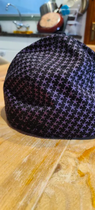 Gorra New Era 59FIFTY Morada Estrellas.