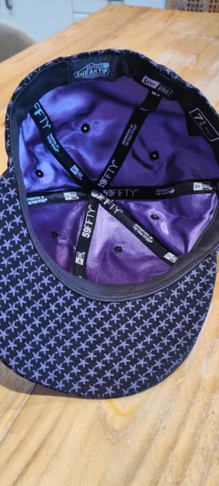 Gorra New Era 59FIFTY Morada Estrellas.