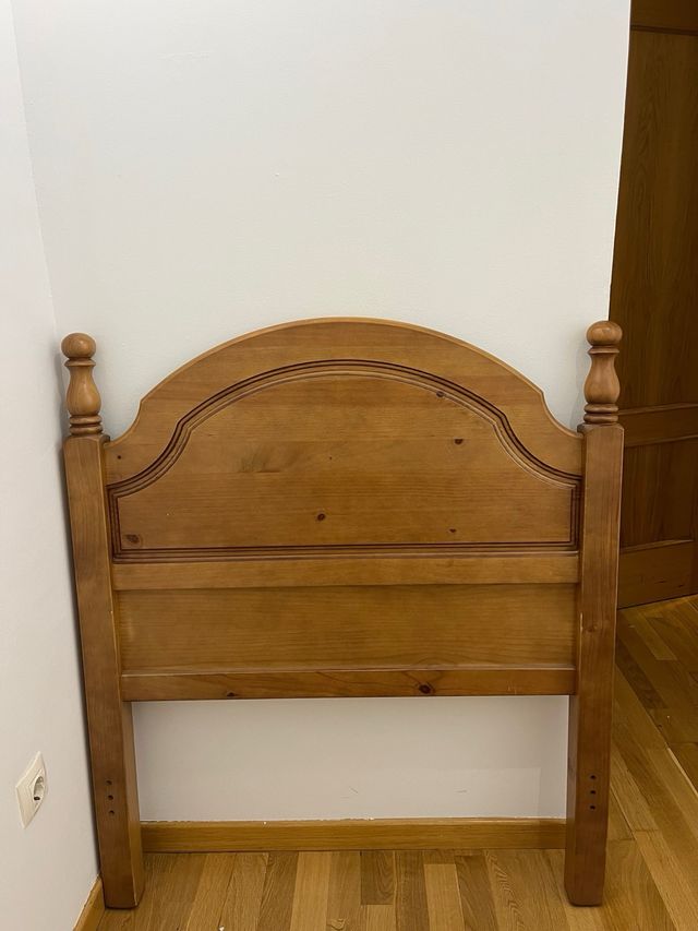 Cabecero de madera rústico