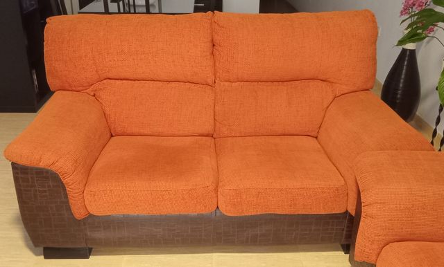 Conjunto de sofás de 3 y 2 plazas