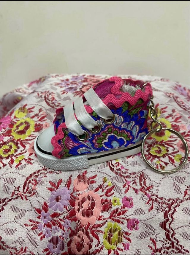 Llaveros botita con tela fallera