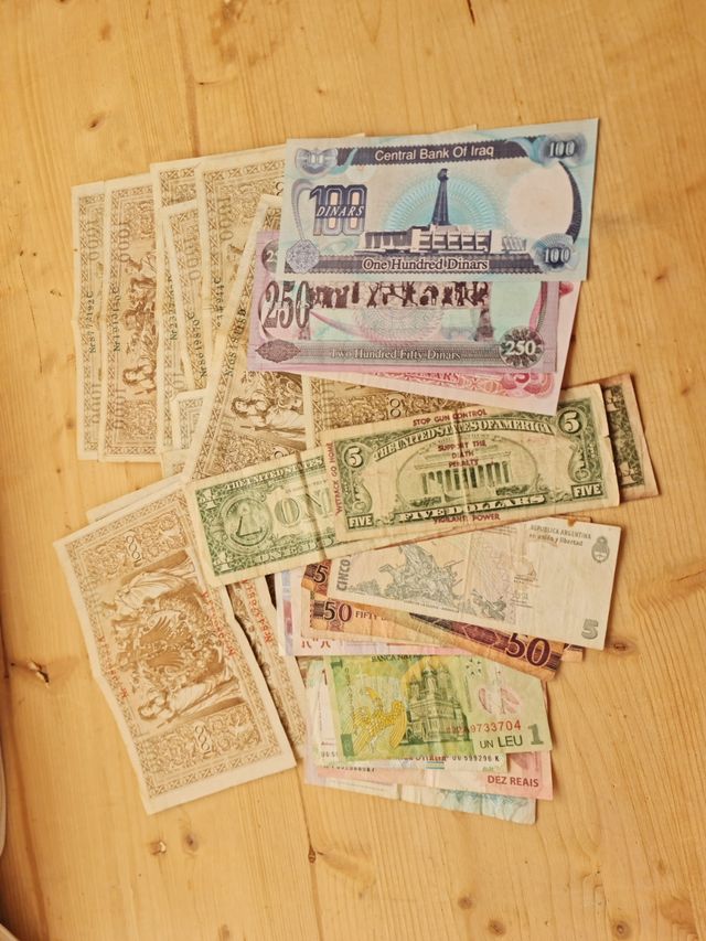 Lote 36 billetes antiguos