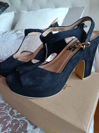 Zapatos de fiesta negros
