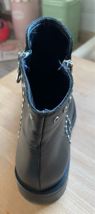 Stivaletti in pelle neri