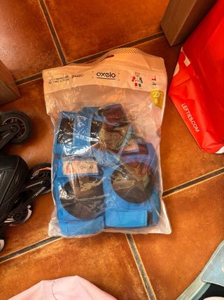 Patines en línea Oxelo, talla 35-38. está nuevo!