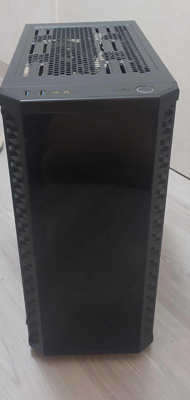 PC de sobremesa con LED azules (RGB)