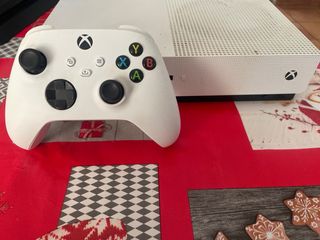 Xbox One S Blanca