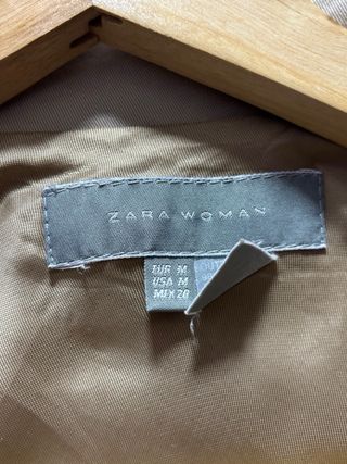 Gabardina Zara Camel Talla M