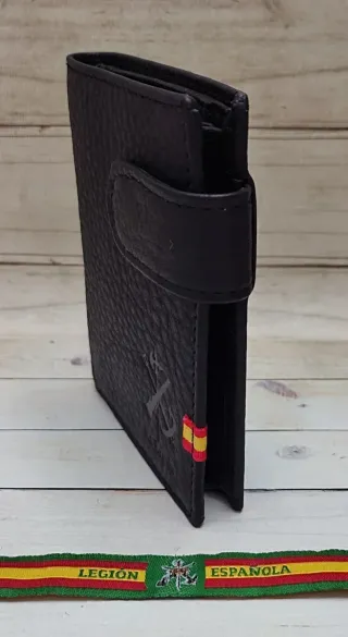CARTERA CON MONEDERO PIEL LEGION + REGALO PULSERA