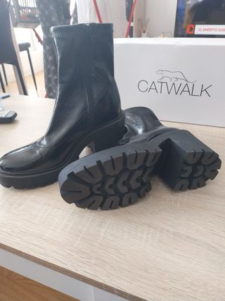Botines negros charol plataforma