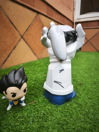Soporte Mando 3D Impreso Vegeta