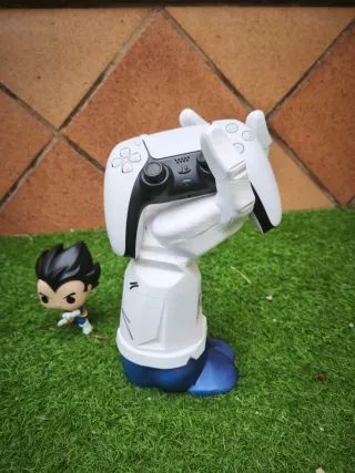 Soporte Mando 3D Impreso Vegeta