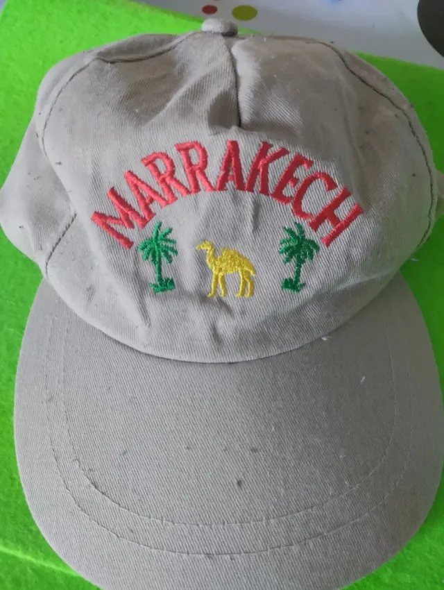 Gorra Marrakech Beige con Bordado