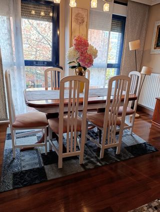 Mesa de madera de cerezo y 6 sillas