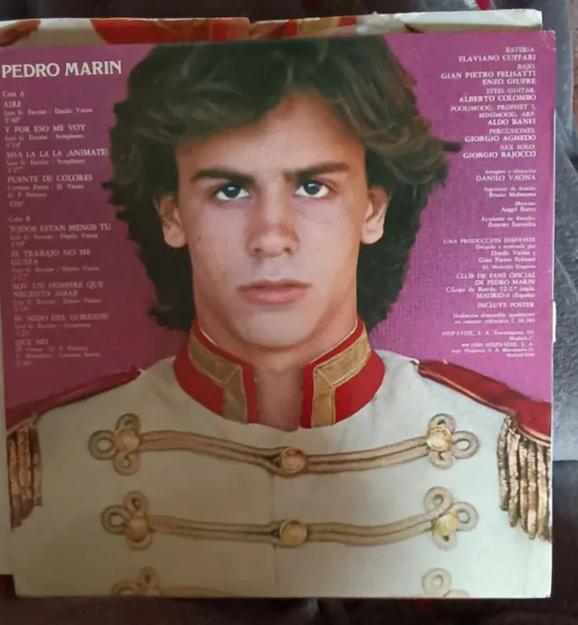 Firmado Pedro Marín y varios Discos