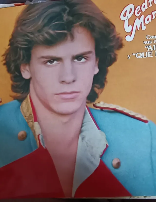 Firmado Pedro Marín y varios Discos