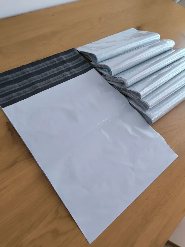 100 Bolsas de Envío 46.5 x 35 cm