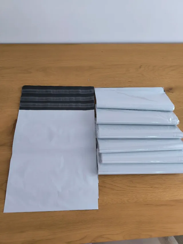 100 Bolsas de Envío 46.5 x 35 cm