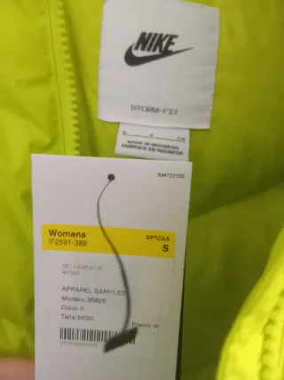 Chaqueta Nike acolchada amarilla talla S