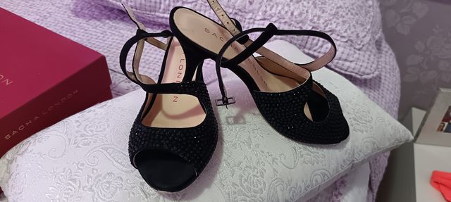 Zapatos de tacón Sacha London negros