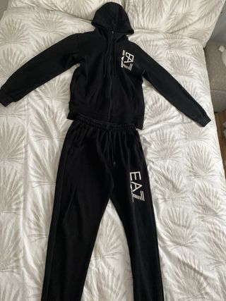 Sudadera Emporio Armani EA7 Negra