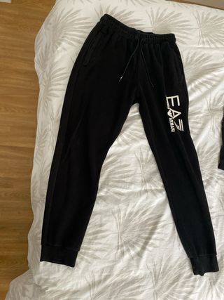 Sudadera Emporio Armani EA7 Negra