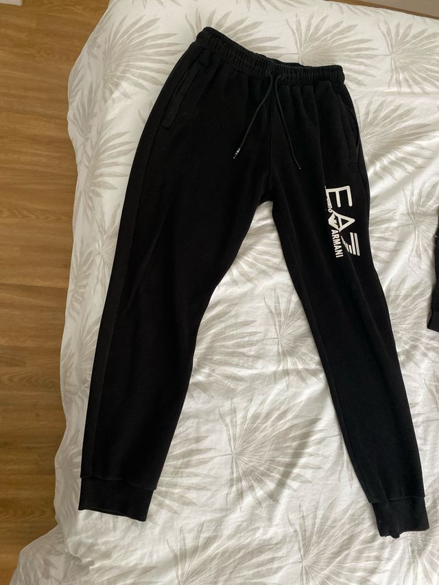 Sudadera Emporio Armani EA7 Negra