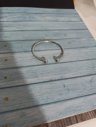 Pulsera plateada de acero con bolas