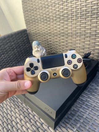 PS4 500GB Gold/Black