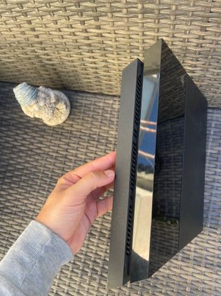 PS4 500GB Gold/Black