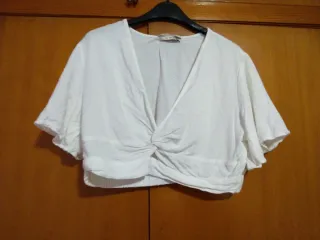 Blusa blanca corta cruzada
