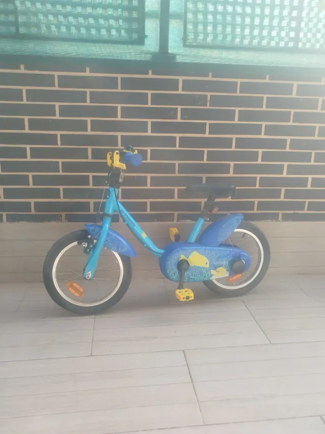 Bicicleta infantil azul 4-5 años