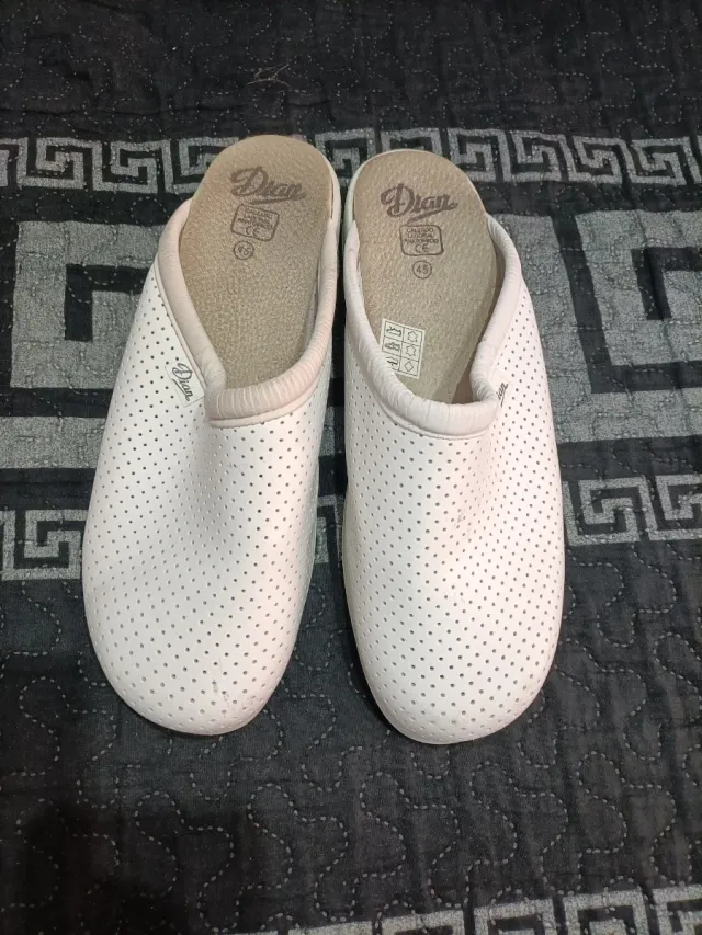 Zuecos Dian Blancos Talla 45