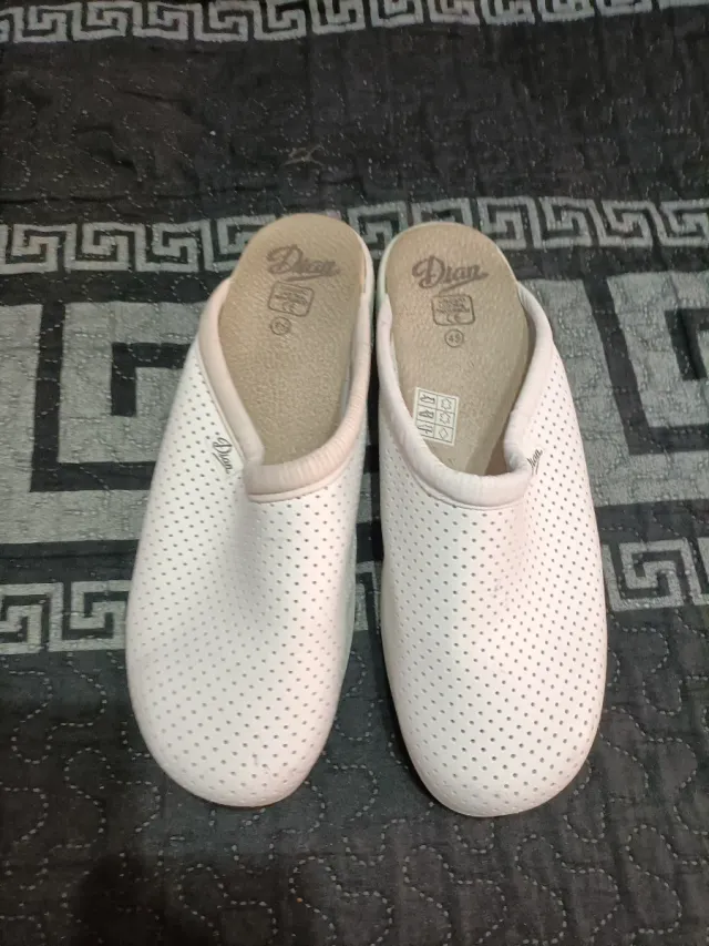 Zuecos Dian Blancos Talla 45