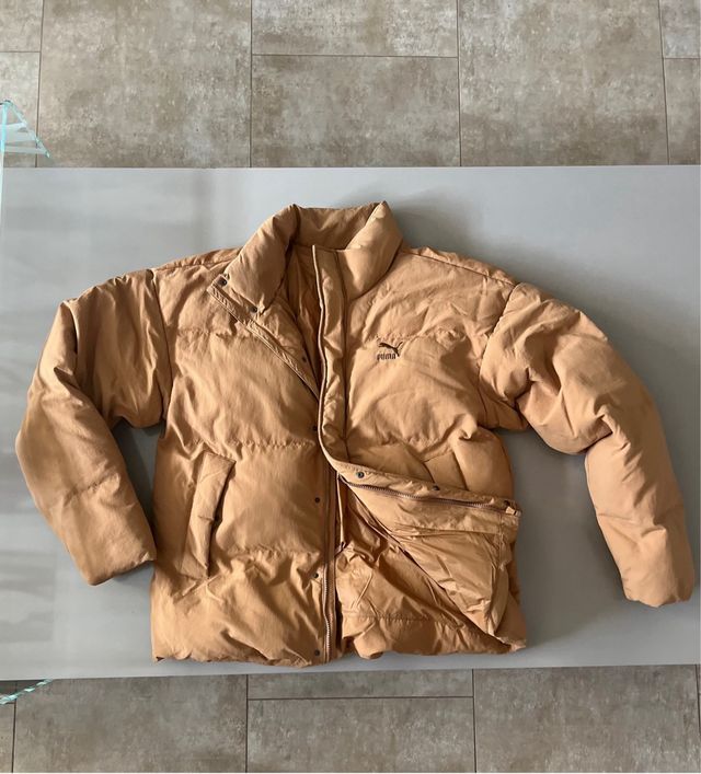 Cazadora acolchada Puma. Color beige. Exclusiva